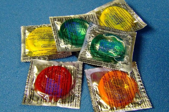 کاندوم زنانه و مردانه و مقایسه ی آن ها